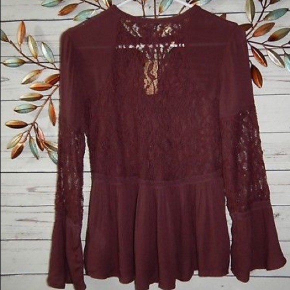 NWOT lace top - Picture 2 of 5